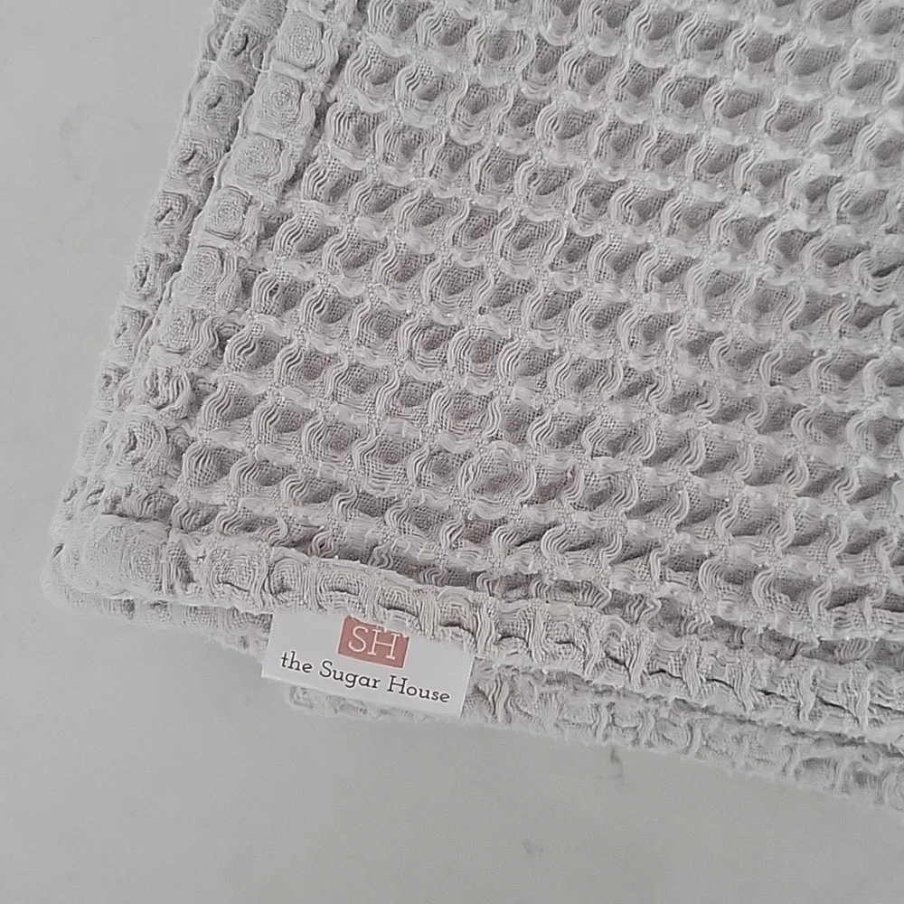 Sugar House | Waffle Swaddle Wrap Light Gray Color - Picture 3 of 4